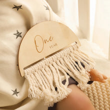 Load image into Gallery viewer, Birth Announcement and Milestone Discs