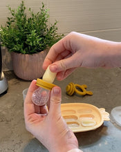 Load image into Gallery viewer, Silicone Nibble Tray