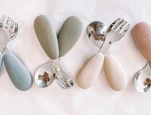 Load image into Gallery viewer, Metal Cutlery Set